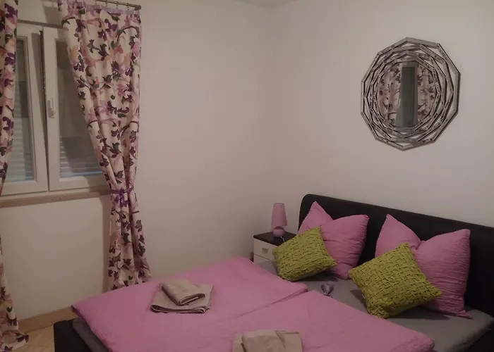 **casa Del Sole** بيت شباب *