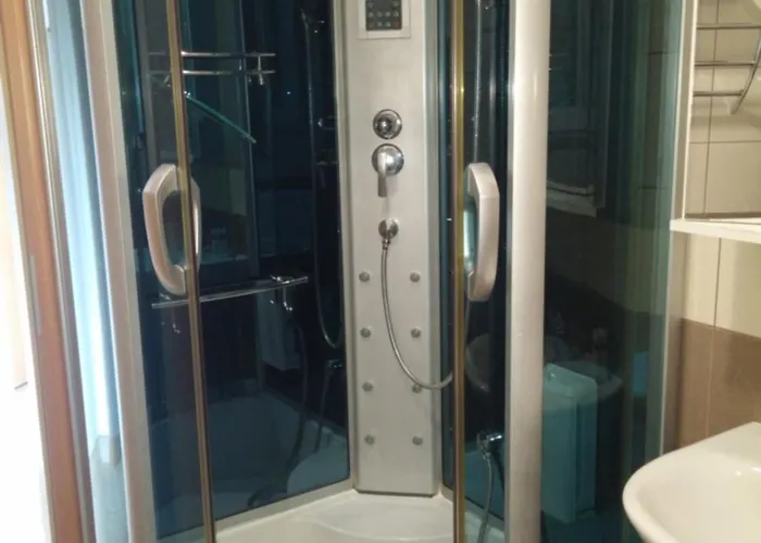 **casa Del Sole** بيت شباب *