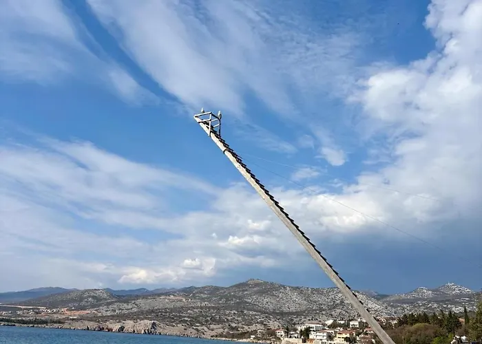 **casa Del Sole** بيت شباب *